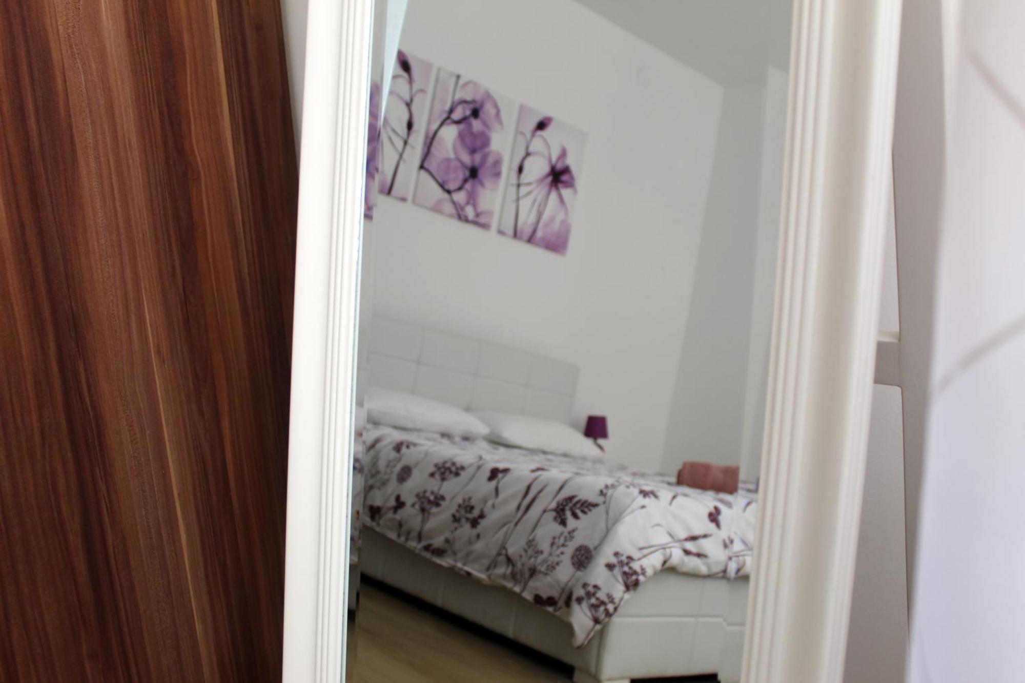 V&V Apartment Pola Esterno foto
